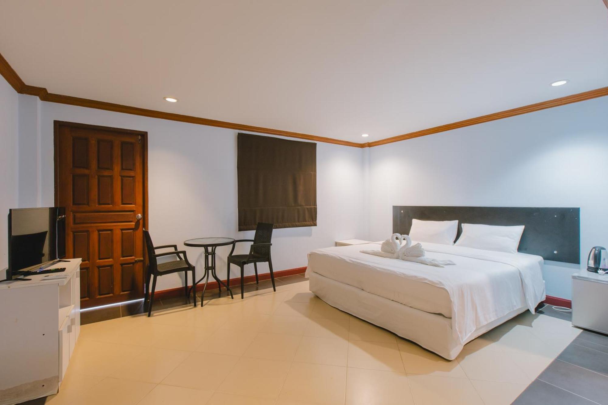 Sunstar Palace Patong Exterior foto