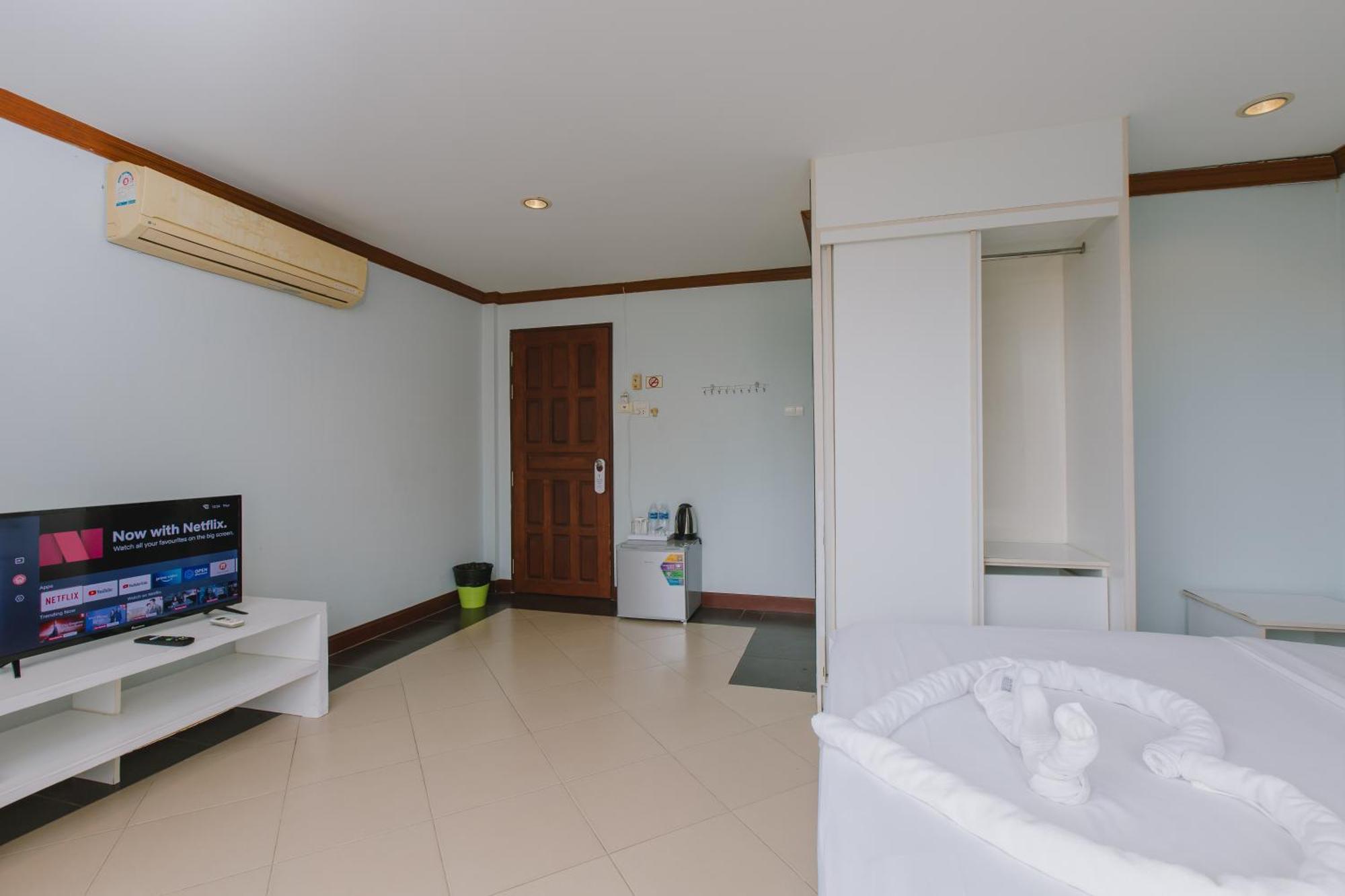 Sunstar Palace Patong Exterior foto