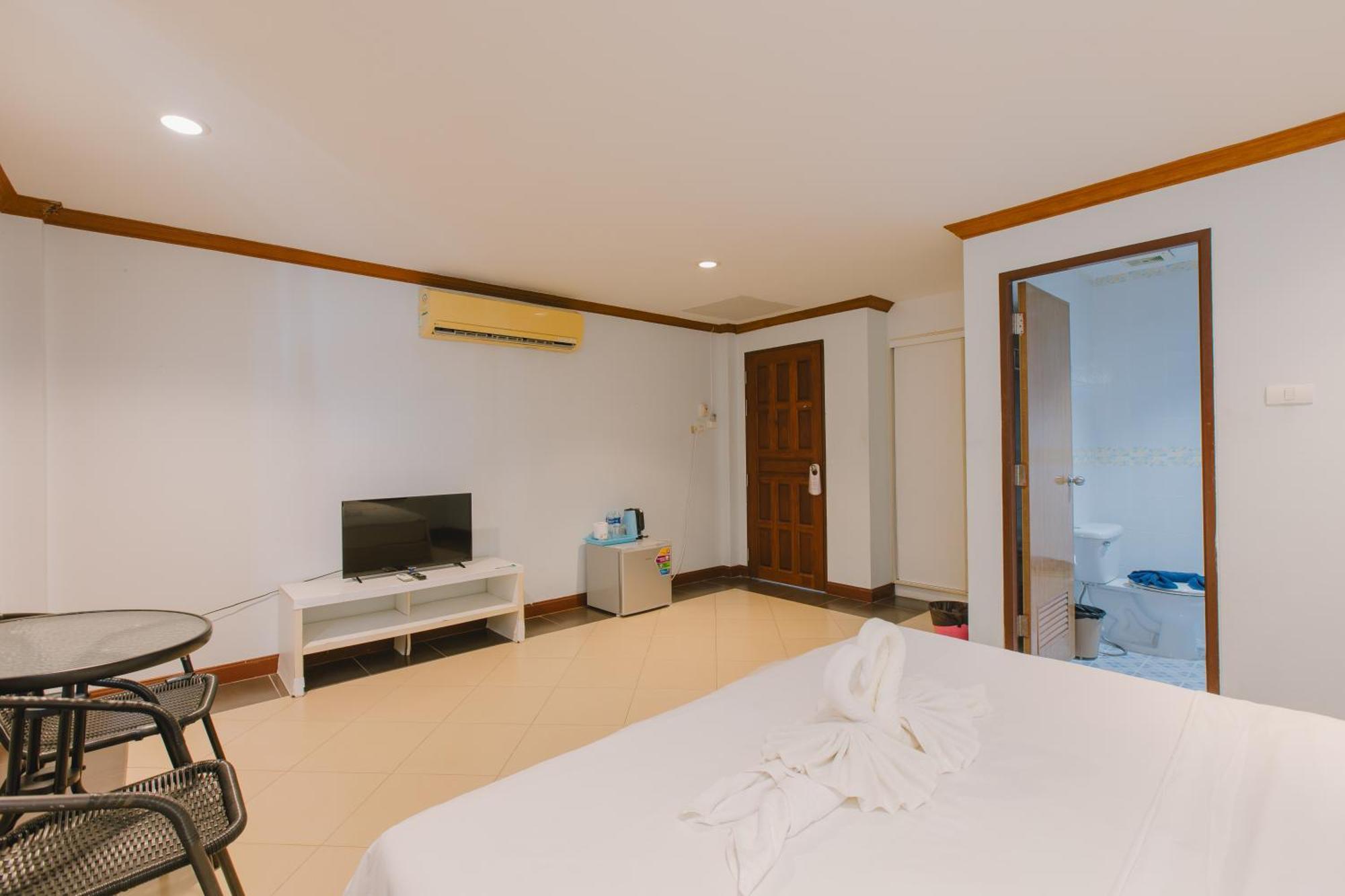 Sunstar Palace Patong Exterior foto